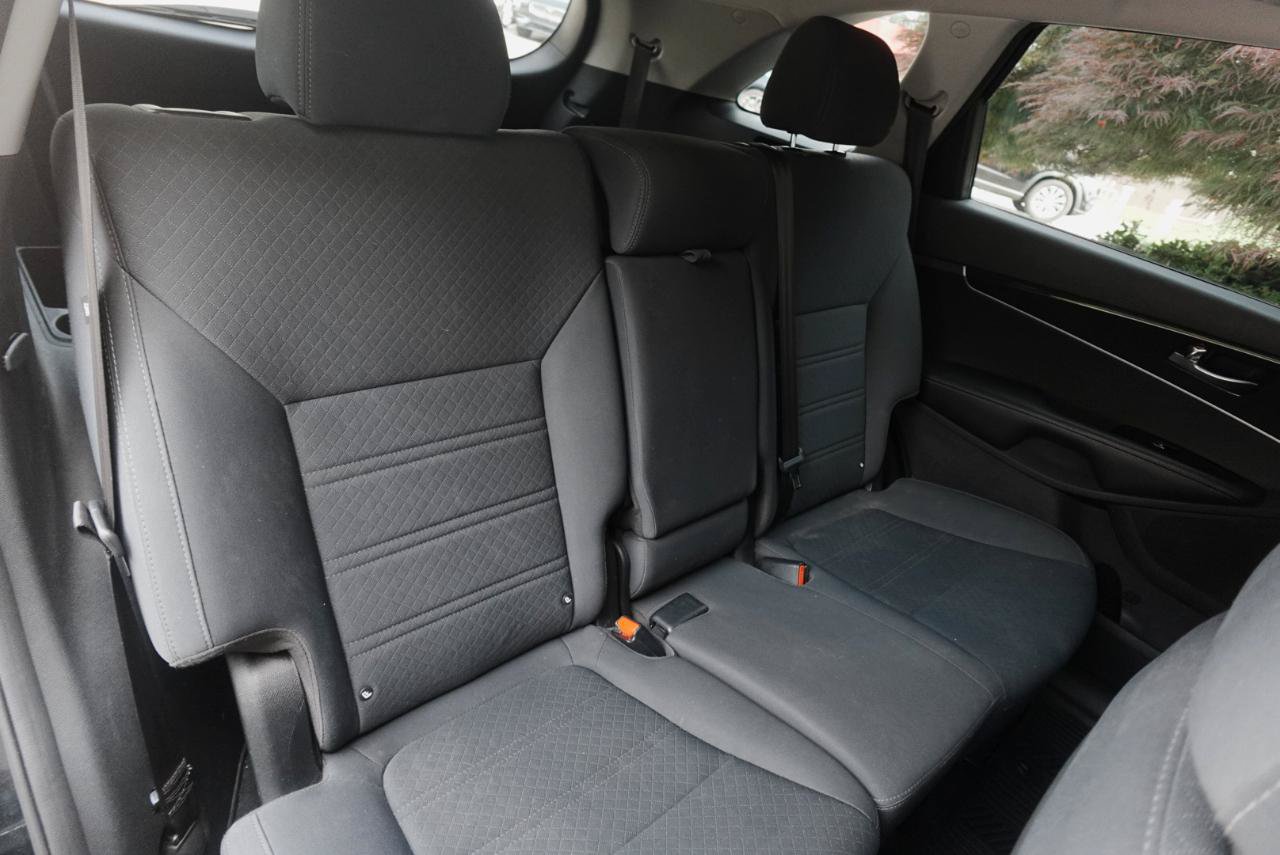 Used 2019 Kia Sorento FWD w/ LX Convenience Package image 11