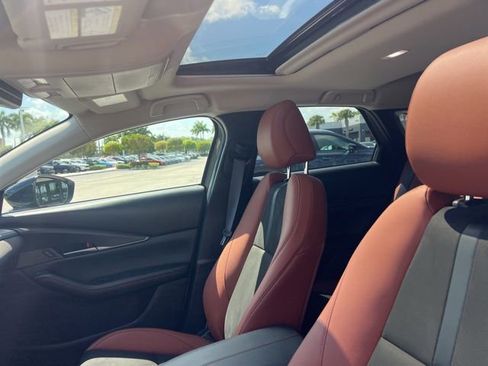 Certified 2025 MAZDA CX-30 Carbon image 30