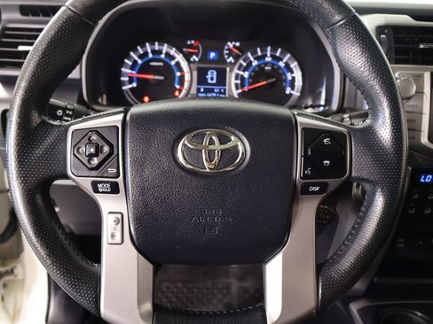 Used 2018 Toyota 4Runner Limited AWD/4WD image 3