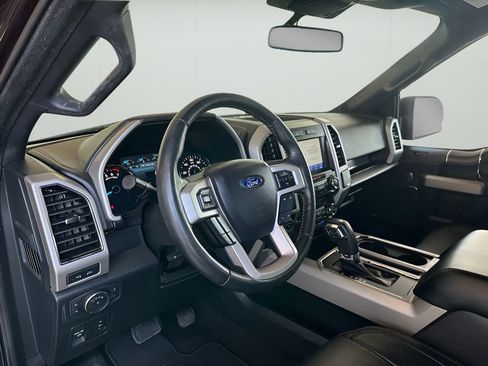 Used 2019 Ford F150 Lariat image 10