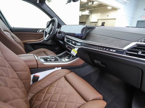 New 2026 BMW X5 xDrive40i w/ M Sport Package image 30