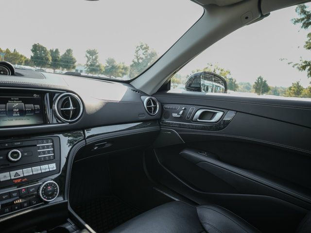 Used 2017 Mercedes-Benz SL 550 image 24