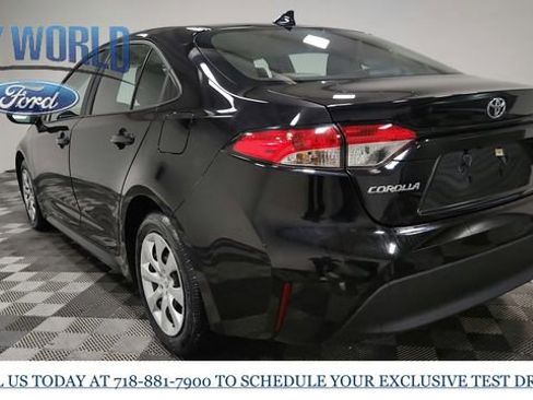 Used 2025 Toyota Corolla LE image 6