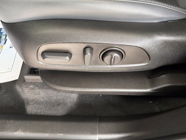 Used 2023 Buick Enclave Essence w/ Experience Buick Package AWD/4WD image 17