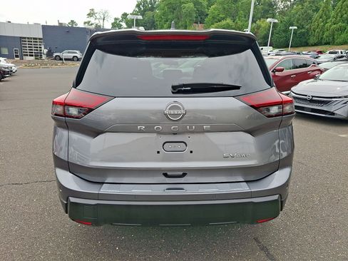 Certified 2024 Nissan Rogue SV w/ SV Premium Package AWD/4WD image 5