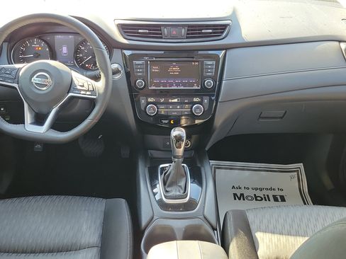 Used 2019 Nissan Rogue SV FWD image 15