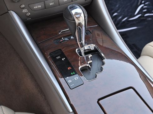 Used 2011 Lexus IS 250 w/ Premium Pkg Value Edition image 33