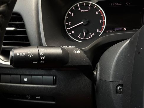 Used 2026 Nissan Rogue SV FWD image 38