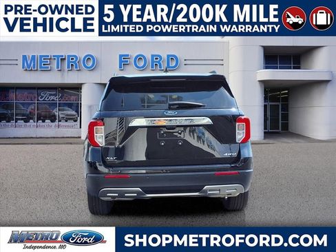 Used 2023 Ford Explorer XLT w/ Equipment Group 202A image 5