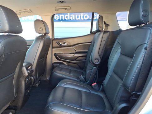 Used 2019 GMC Acadia SLT w/ LPO, Floor Liner Package image 12