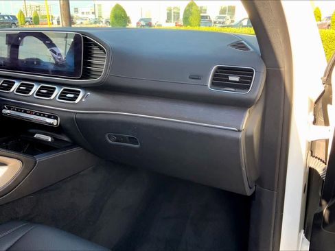 Used 2022 Mercedes-Benz GLS 450 4MATIC image 17