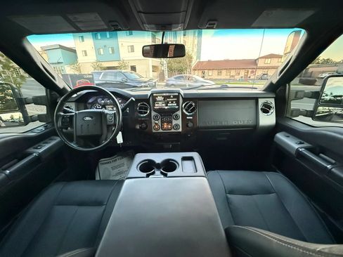Used 2016 Ford F250 Lariat w/ Chrome Package AWD/4WD image 24