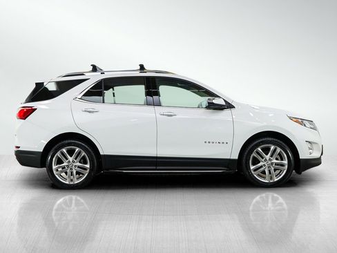 Used 2018 Chevrolet Equinox Premier w/ Infotainment II Package AWD/4WD image 7