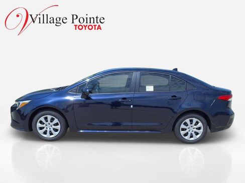 Used 2026 Toyota Corolla LE FWD image 2