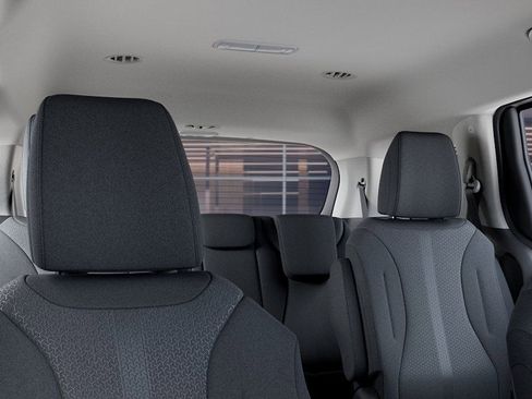 New 2026 Kia Carnival LX FWD image 28