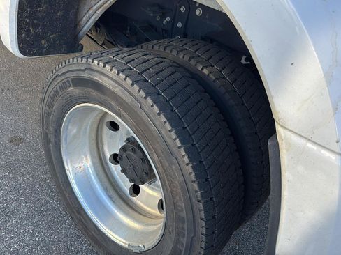 Used 2021 Ford F450 Platinum w/ FX4 Off-Road Package image 8