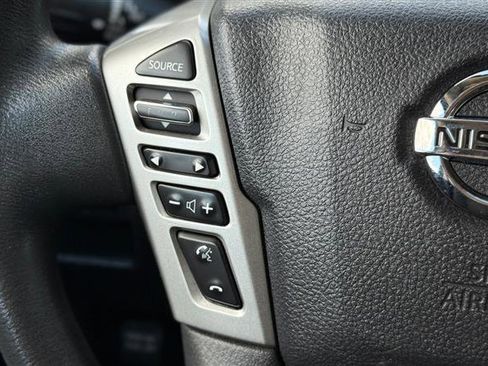 Used 2017 Nissan Titan SV image 20