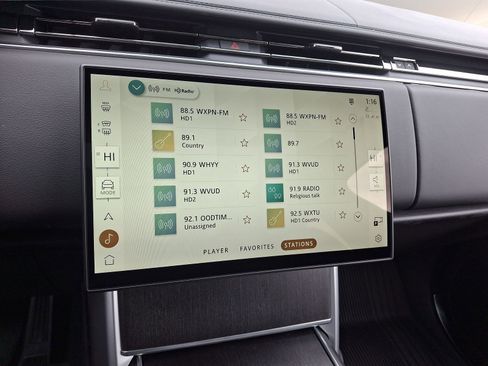 New 2025 Land Rover Range Rover SE image 8