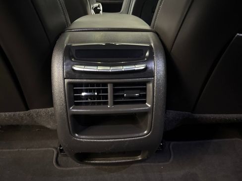 Used 2022 Cadillac XT5 Premium Luxury FWD image 14