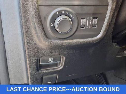 Used 2023 Jeep Grand Cherokee Altitude AWD/4WD image 22