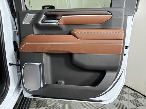 New 2026 GMC Sierra 2500 Denali Ultimate image 15