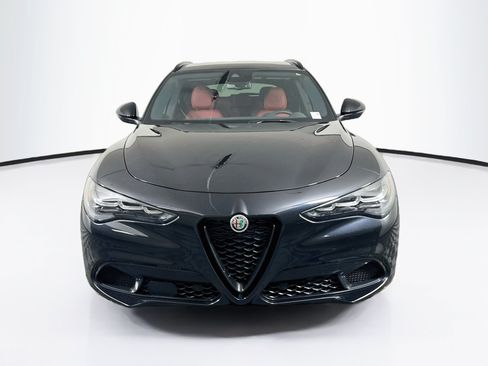 Used 2024 Alfa Romeo Stelvio Veloce AWD/4WD image 2
