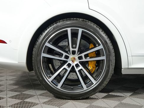 Certified 2024 Porsche Cayenne Turbo image 46
