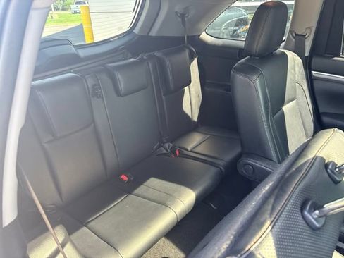 Used 2019 Toyota Highlander Limited Platinum AWD/4WD image 29