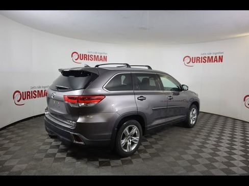 Used 2019 Toyota Highlander Limited AWD/4WD image 9