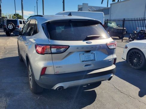 Certified 2020 Ford Escape SEL image 6