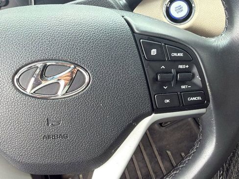 Used 2017 Hyundai Tucson Limited w/ Limited Ultimate Package 03 FWD image 8