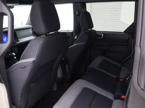 Used 2025 Ford Bronco Big Bend image 10