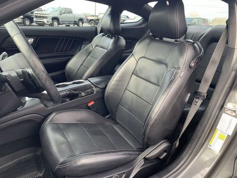 Used 2018 Ford Mustang Premium image 13