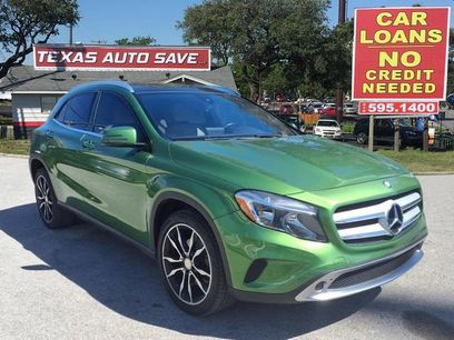 Used 2017 Mercedes-Benz GLA 250 4MATIC w/ Premium Package