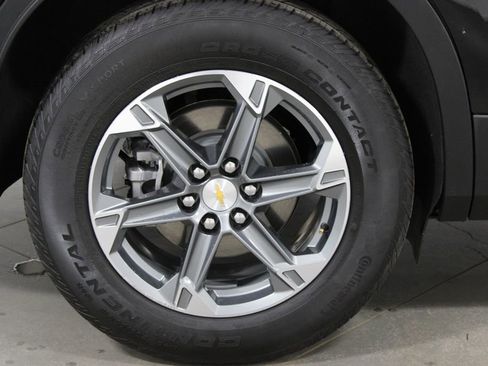 Used 2025 Chevrolet Blazer LT image 8