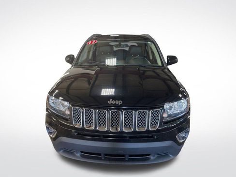 Used 2017 Jeep Compass High Altitude image 2