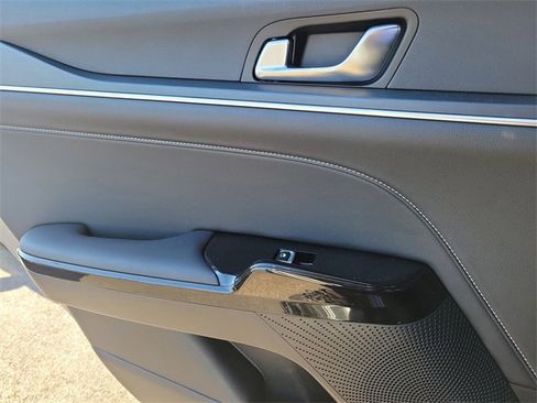 Used 2025 Kia K5 GT-Line image 13