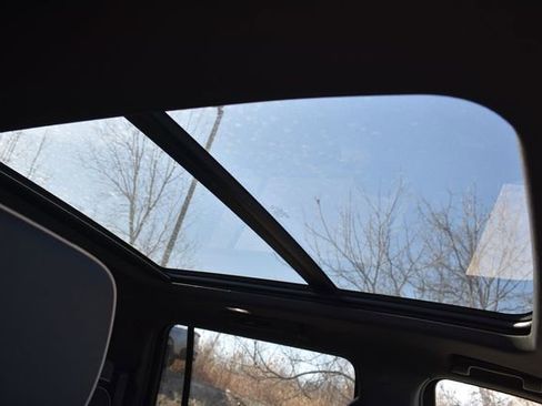 New 2026 Chevrolet Suburban Premier image 17