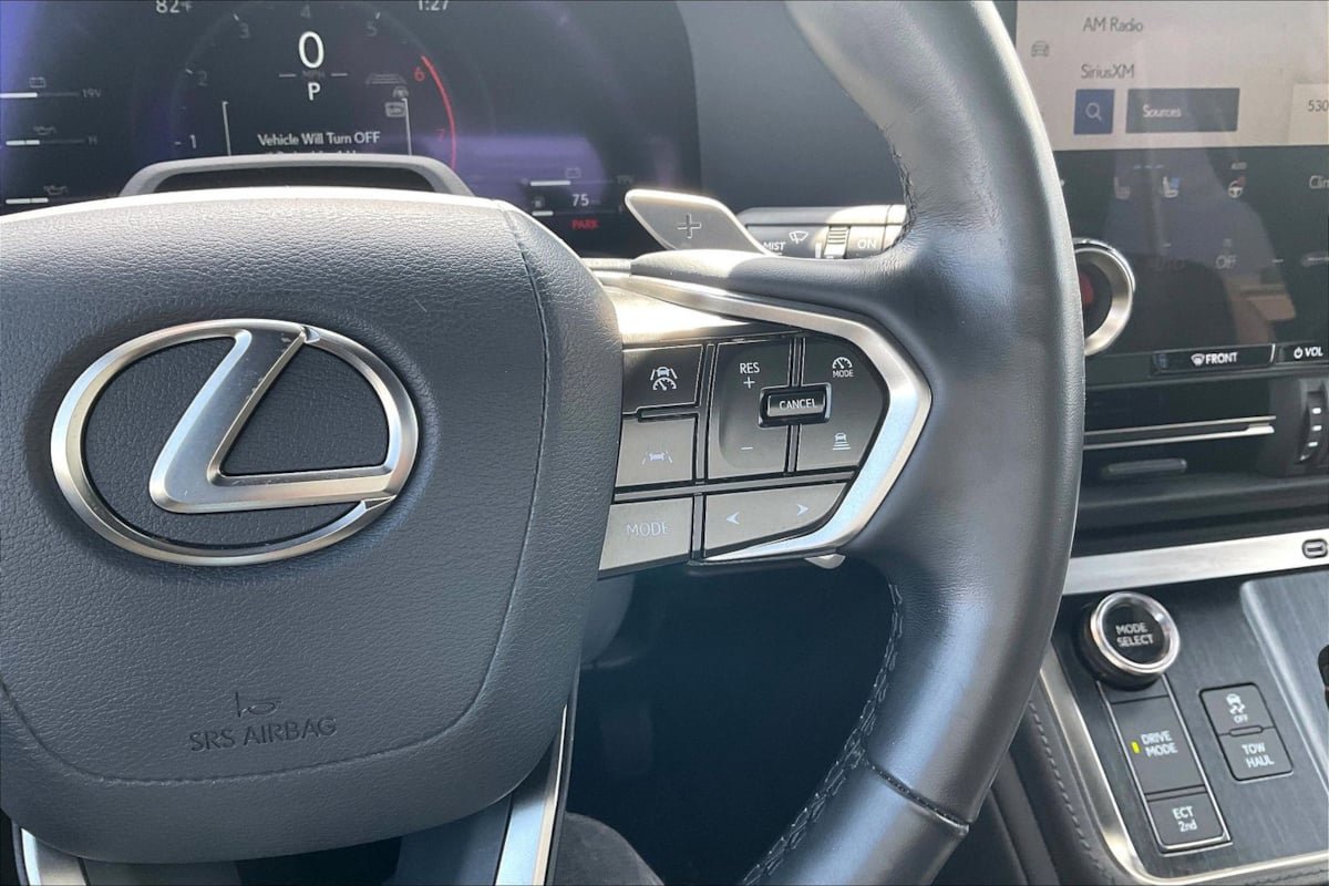 Used 2024 Lexus GX 550 w/ Accessory Package (Z1) AWD/4WD image 17