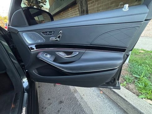 Used 2018 Mercedes-Benz S 560 4MATIC Sedan image 47