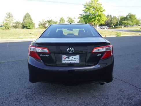 Used 2012 Toyota Camry SE FWD image 6