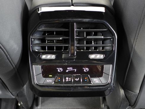 Used 2024 BMW iX xDrive50 w/ Sport Package AWD/4WD image 23