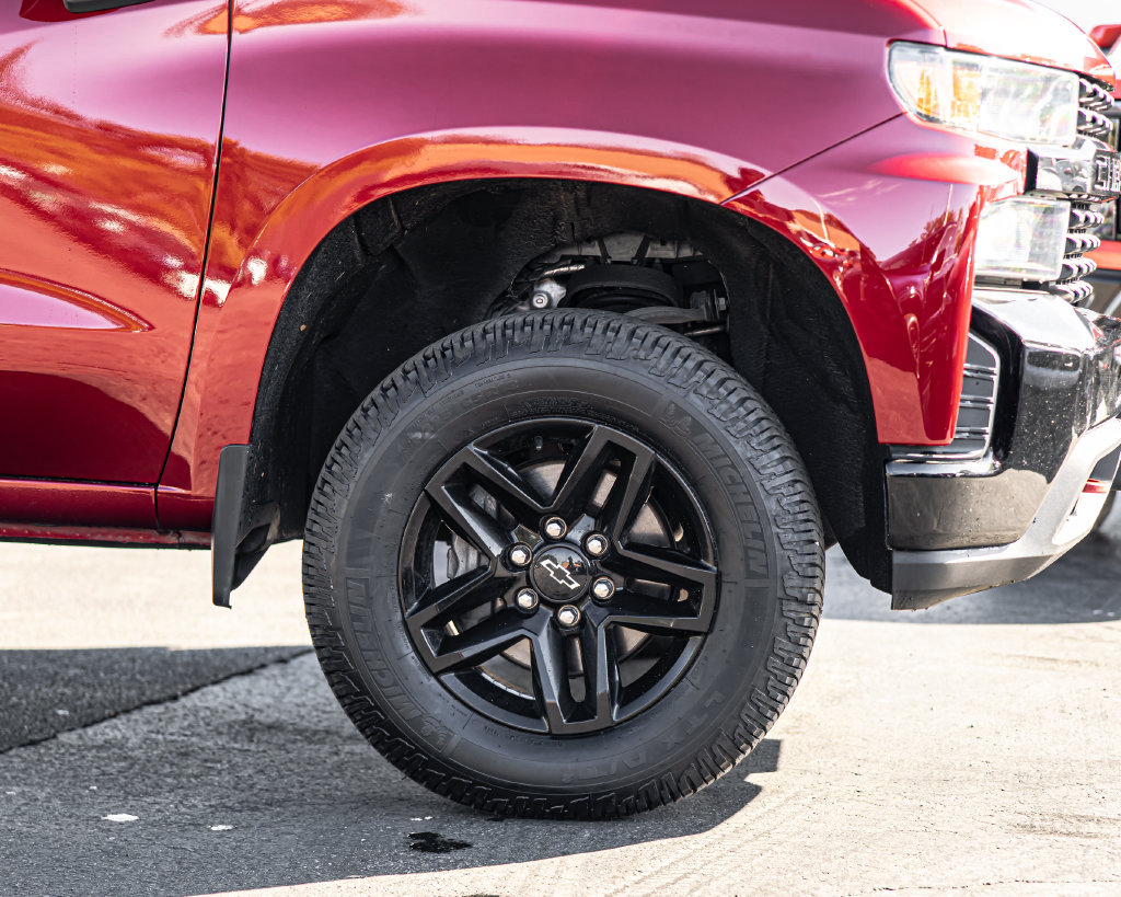 Used 2021 Chevrolet Silverado 1500 Custom Trail Boss w/ LPO, Dark Essentials Package AWD/4WD image 11