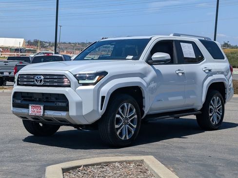 Used 2025 Toyota 4Runner Limited AWD/4WD image 12