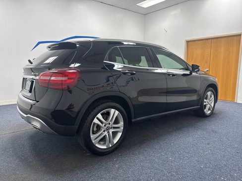 Used 2019 Mercedes-Benz GLA 250 4MATIC image 3