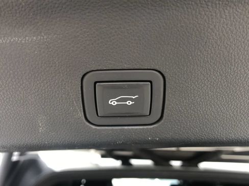Used 2023 Chevrolet Suburban LT AWD/4WD image 26