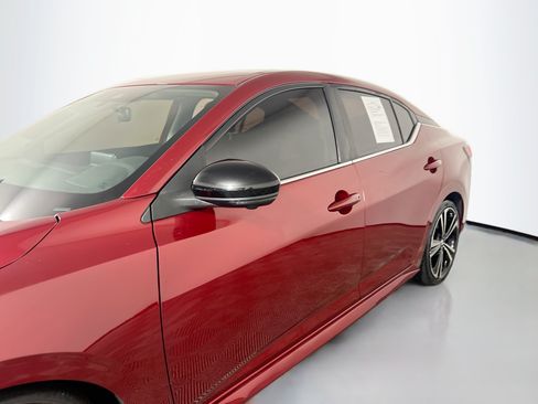 Used 2022 Nissan Sentra SR w/ SR Premium Package FWD image 13