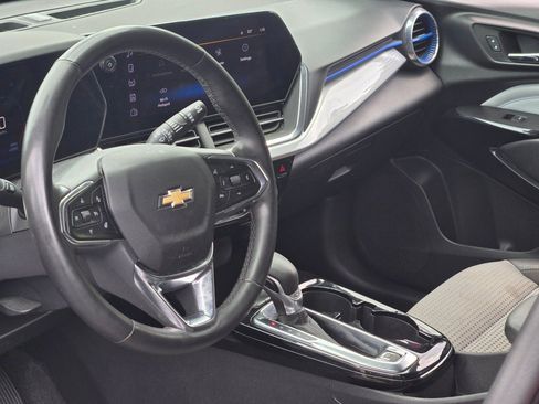 Certified 2025 Chevrolet Trax LT w/ Driver Confidence Package FWD image 24
