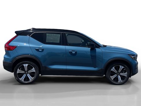 Used 2023 Volvo XC40 Recharge Plus AWD/4WD image 6