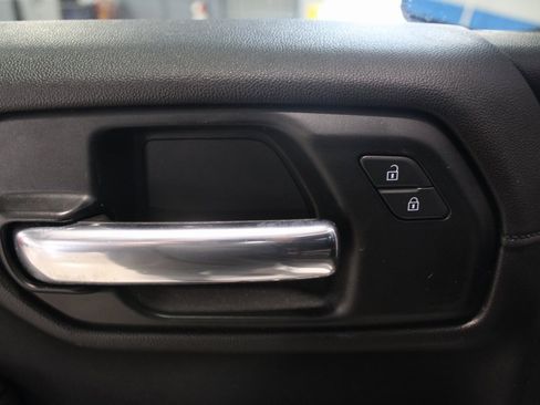 Used 2020 GMC Sierra 1500 SLE w/ SLE Value Package image 11